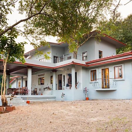 Вілла Lermitage Farms Kashid Alibaug Екстер'єр фото