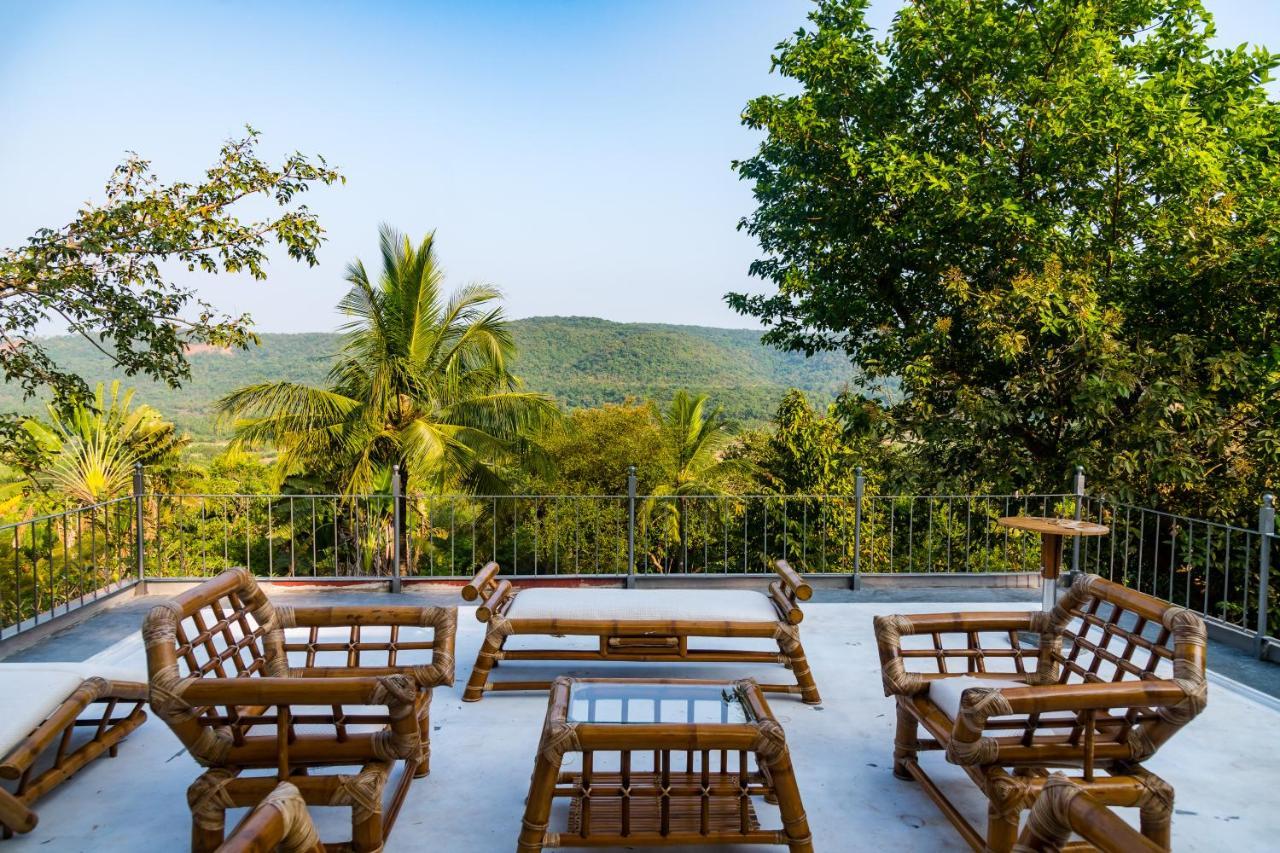 Вілла Lermitage Farms Kashid Alibaug Екстер'єр фото