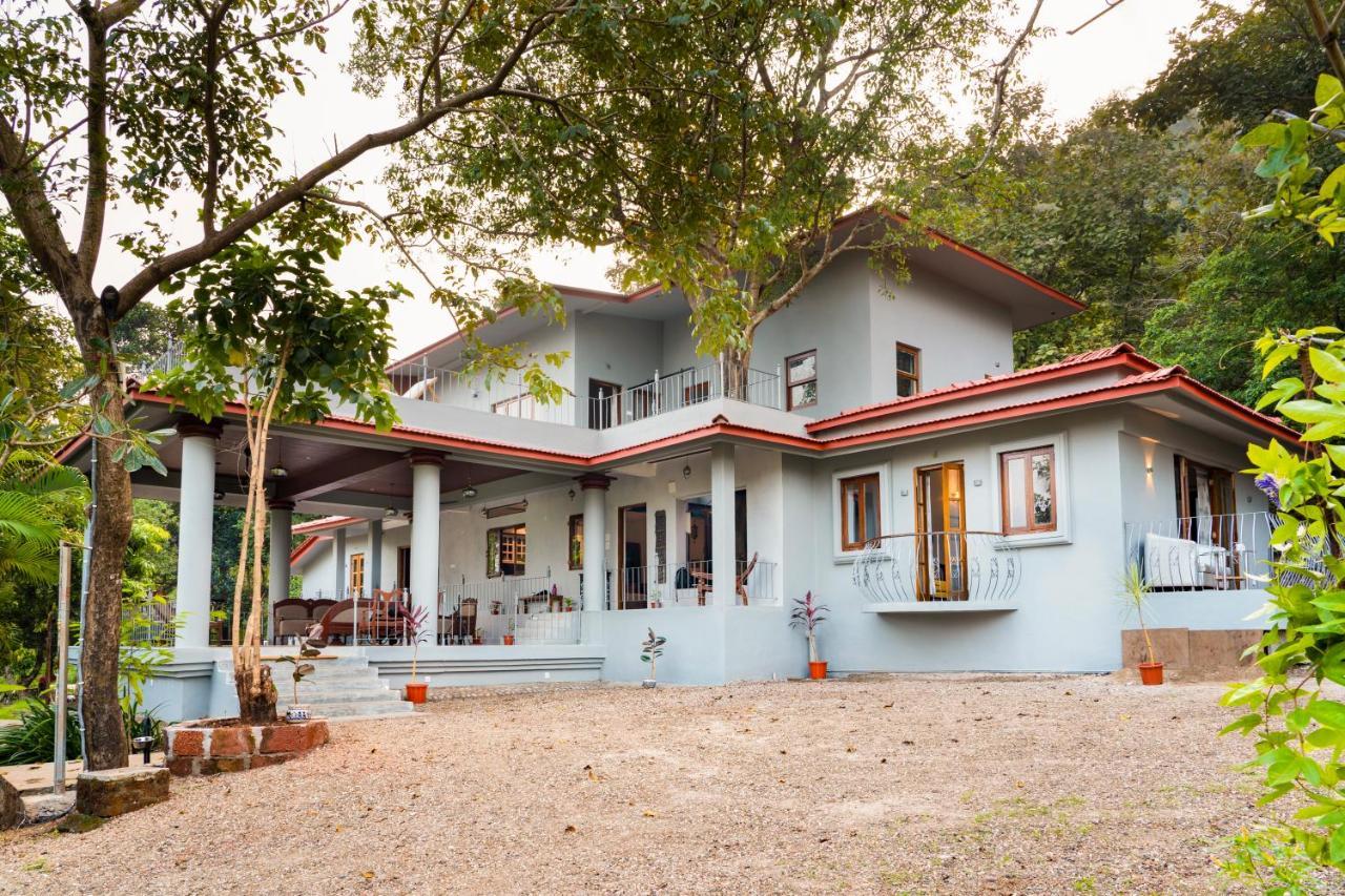 Вілла Lermitage Farms Kashid Alibaug Екстер'єр фото