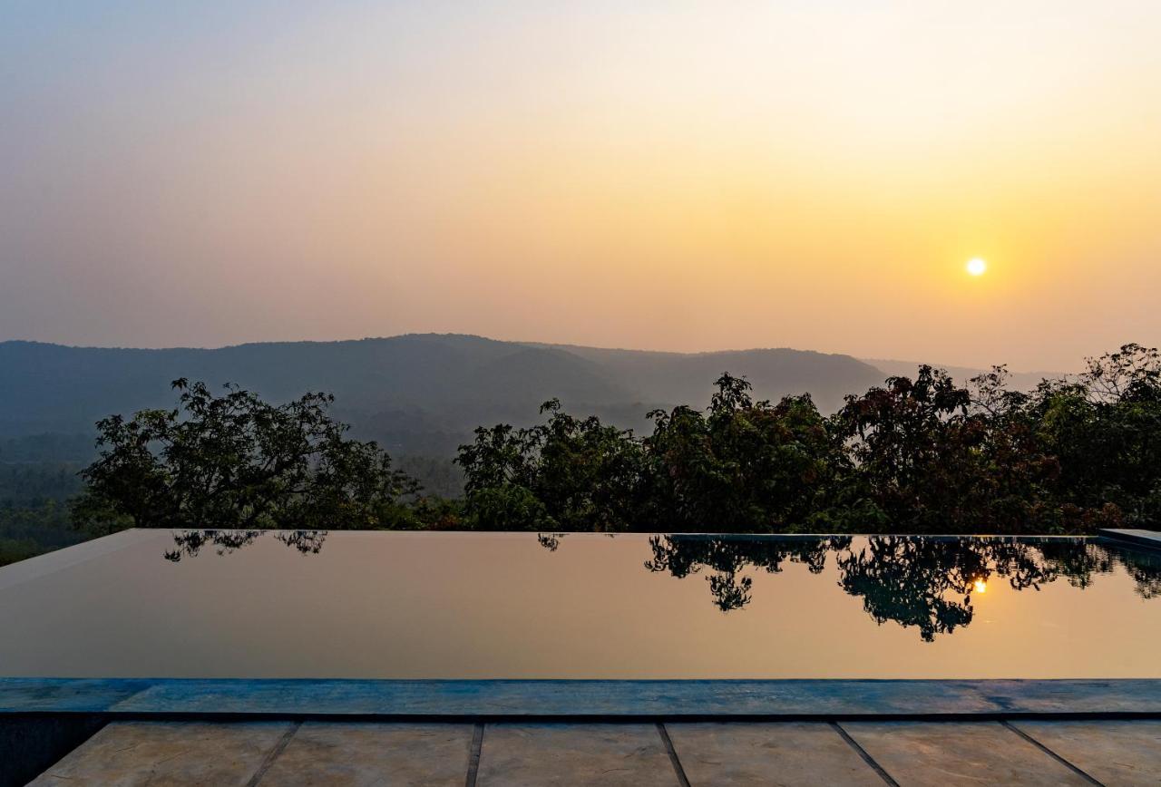 Вілла Lermitage Farms Kashid Alibaug Екстер'єр фото